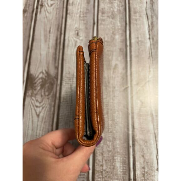 Fossil Lainie Multifunction Brown Leather Wallet - Picture 3 of 13